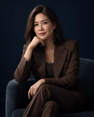 ตัวอย่างภาพ AI: ผู้บริหารสุขุม